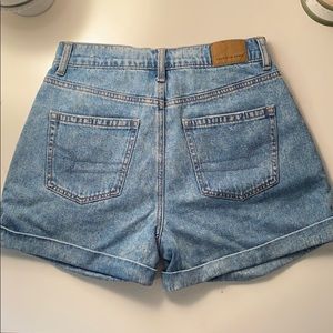 american eagle mom shorts